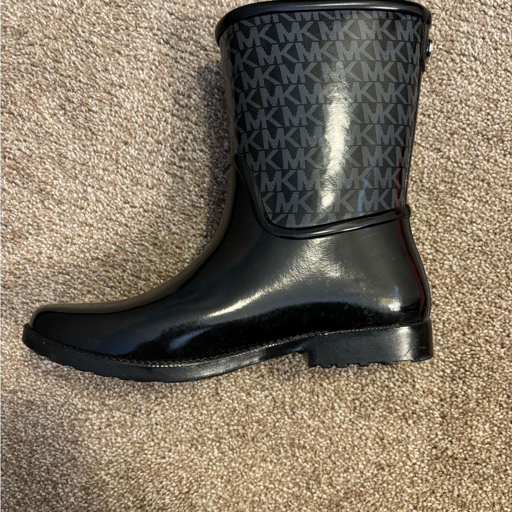 Michael Kors rain boots - Picture 3 of 5